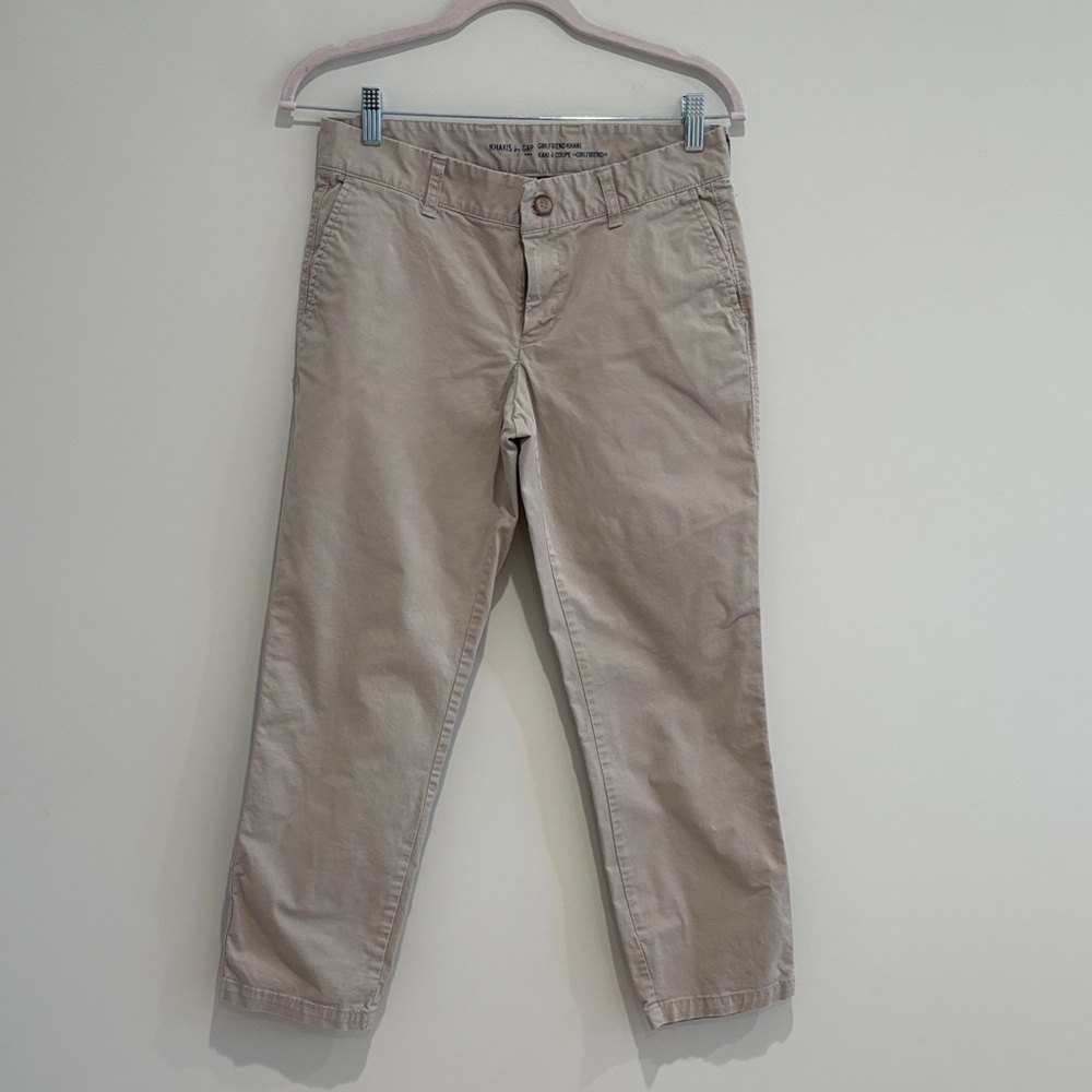 GAP Girlfriend Khaki Pants – Women’s Size 4 – Neutral Tan